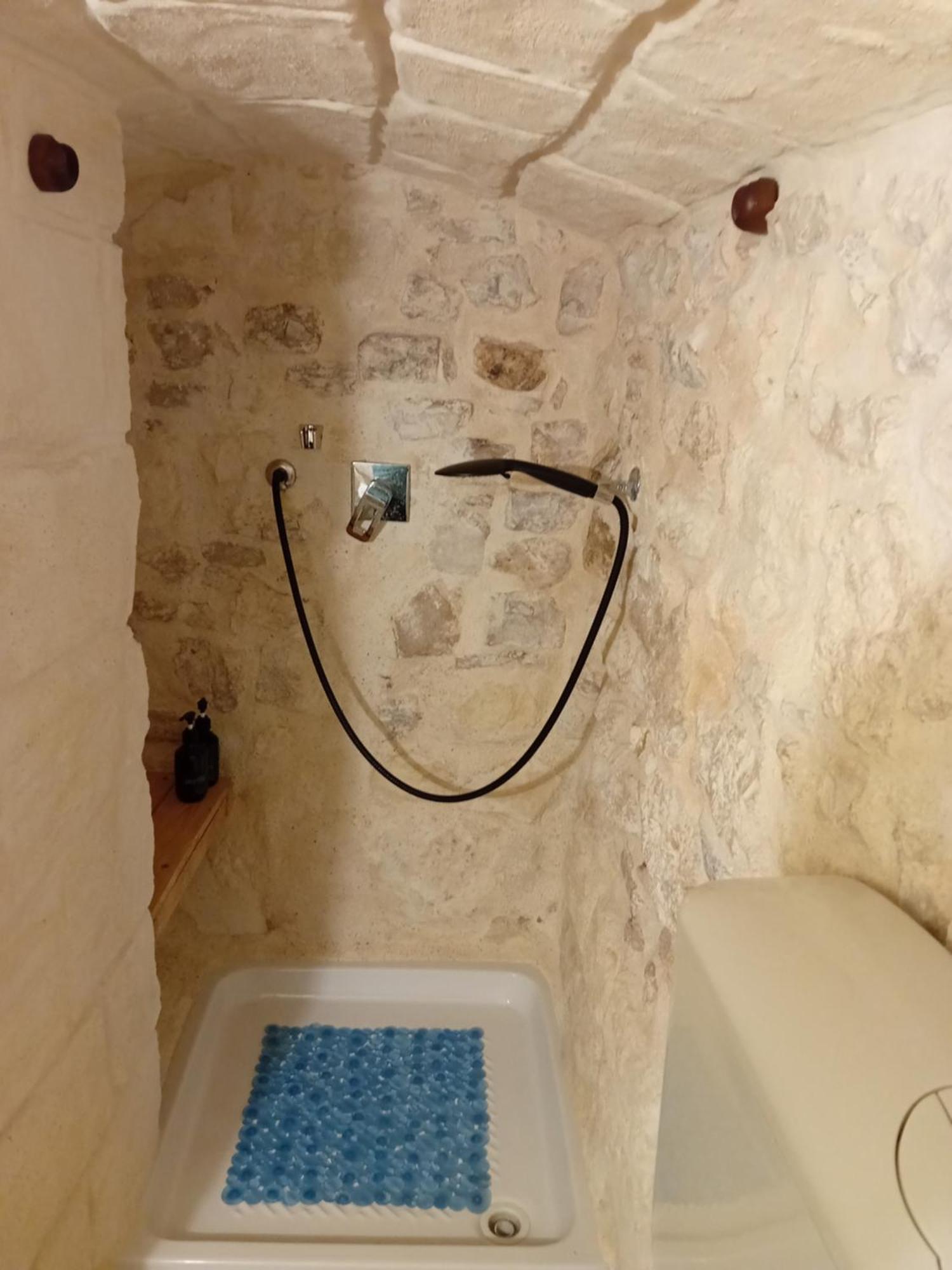 B & B La Grotta Бішельє Екстер'єр фото